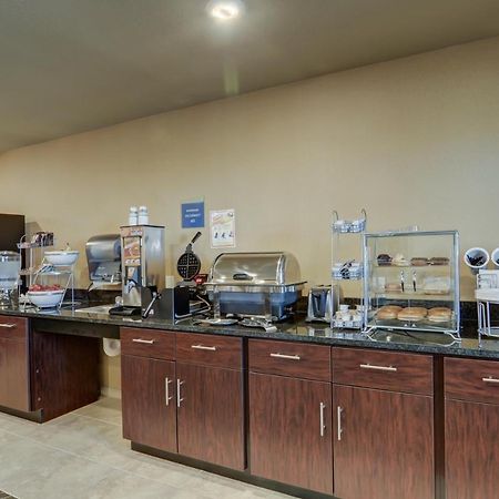 Cobblestone Inn & Suites-Kersey المظهر الخارجي الصورة