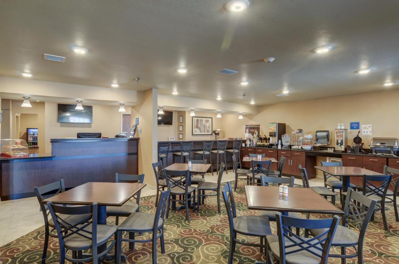 Cobblestone Inn & Suites-Kersey المظهر الخارجي الصورة